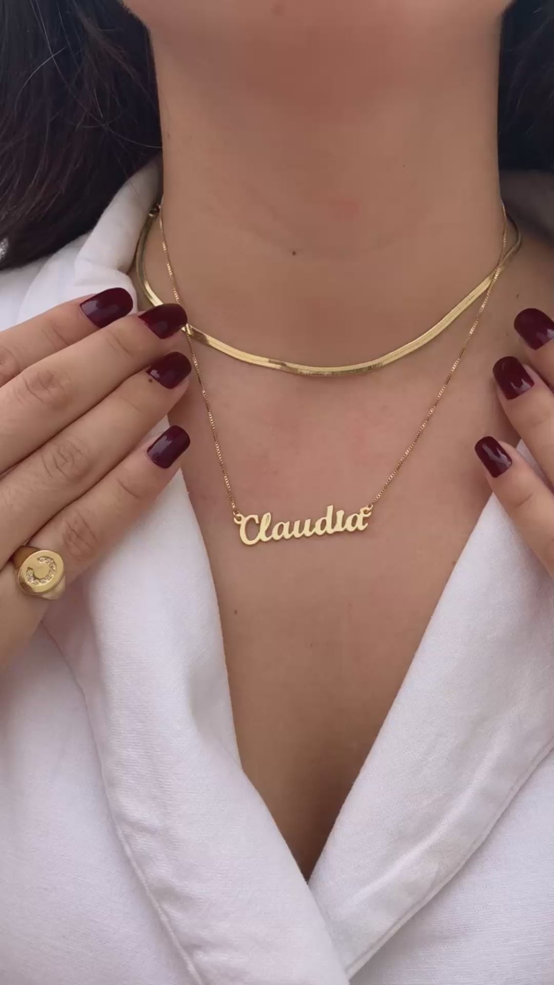 Collar con Nombre Personalizado – Elegancia Duradera, Diseño Minimalista